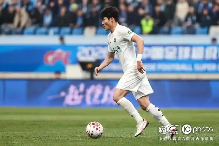 比利时甲级联赛：标准列日 VS 亨克